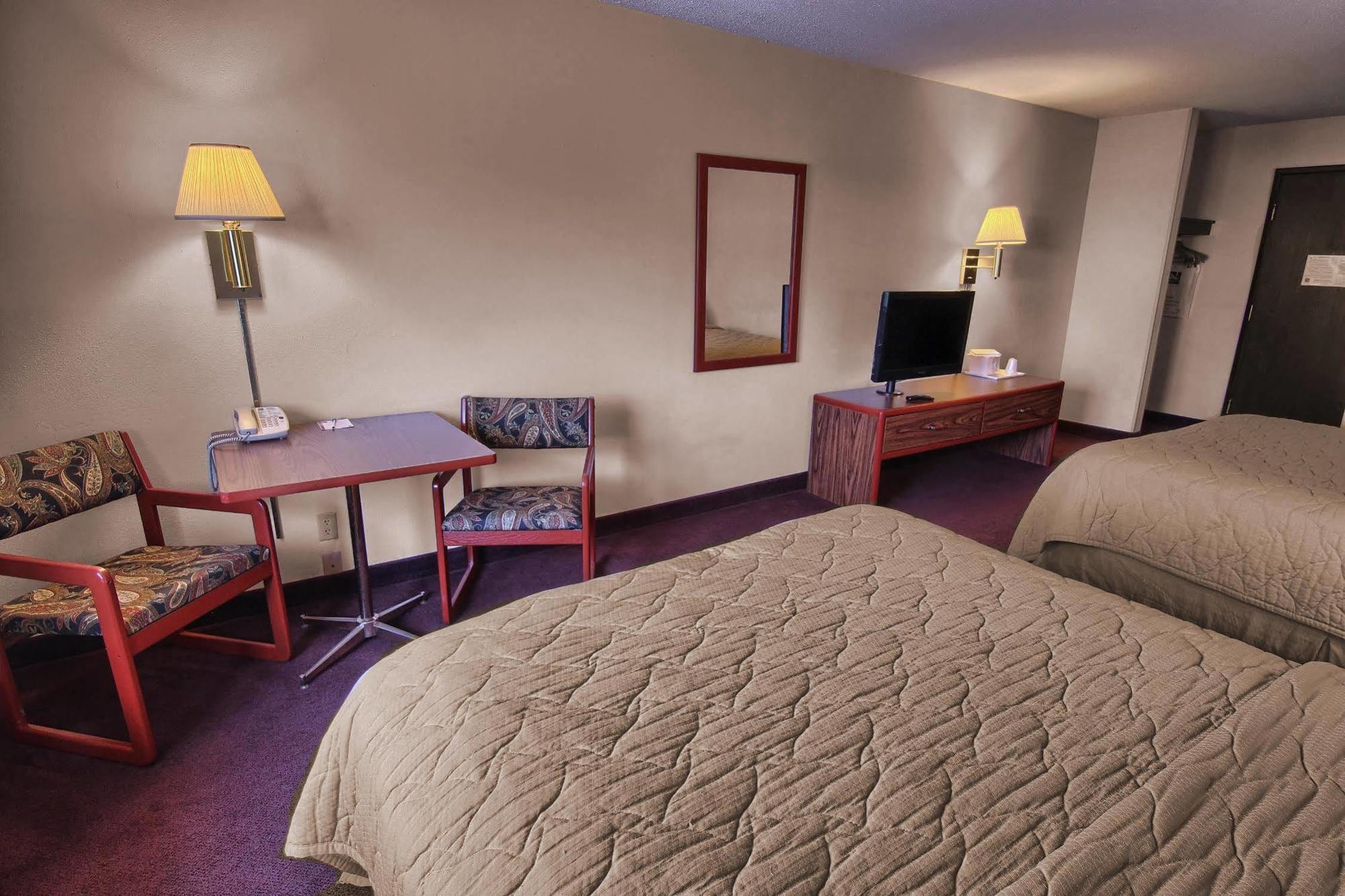 Quality Inn & Suites Danville Exterior photo
